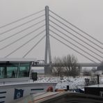 Neue Rheinbrücke bei Wesel