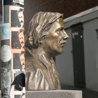 Neue "Schimmi"-Skulptur in Ruhrort
