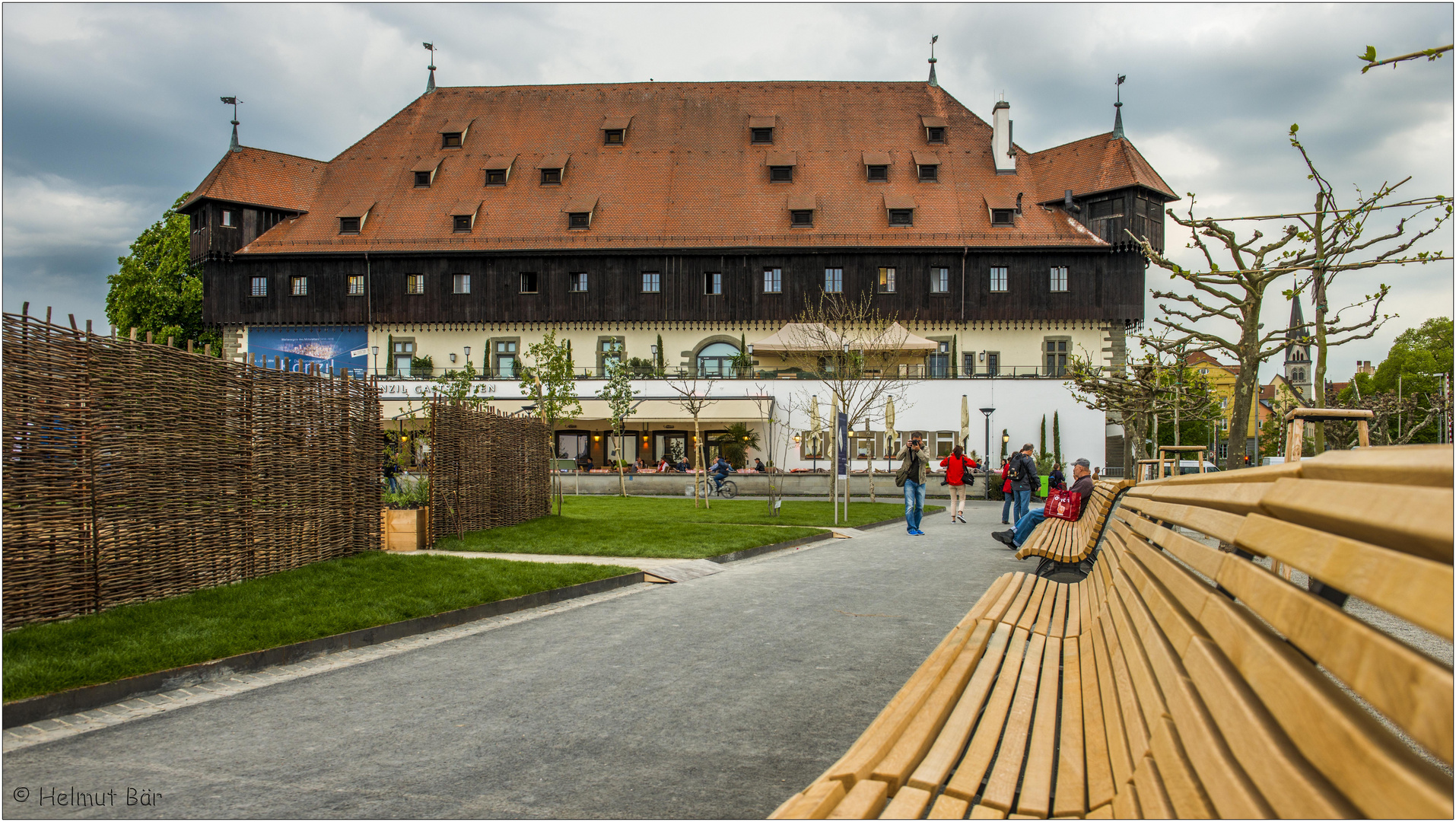 Neue Sonnenbänke am Konzil