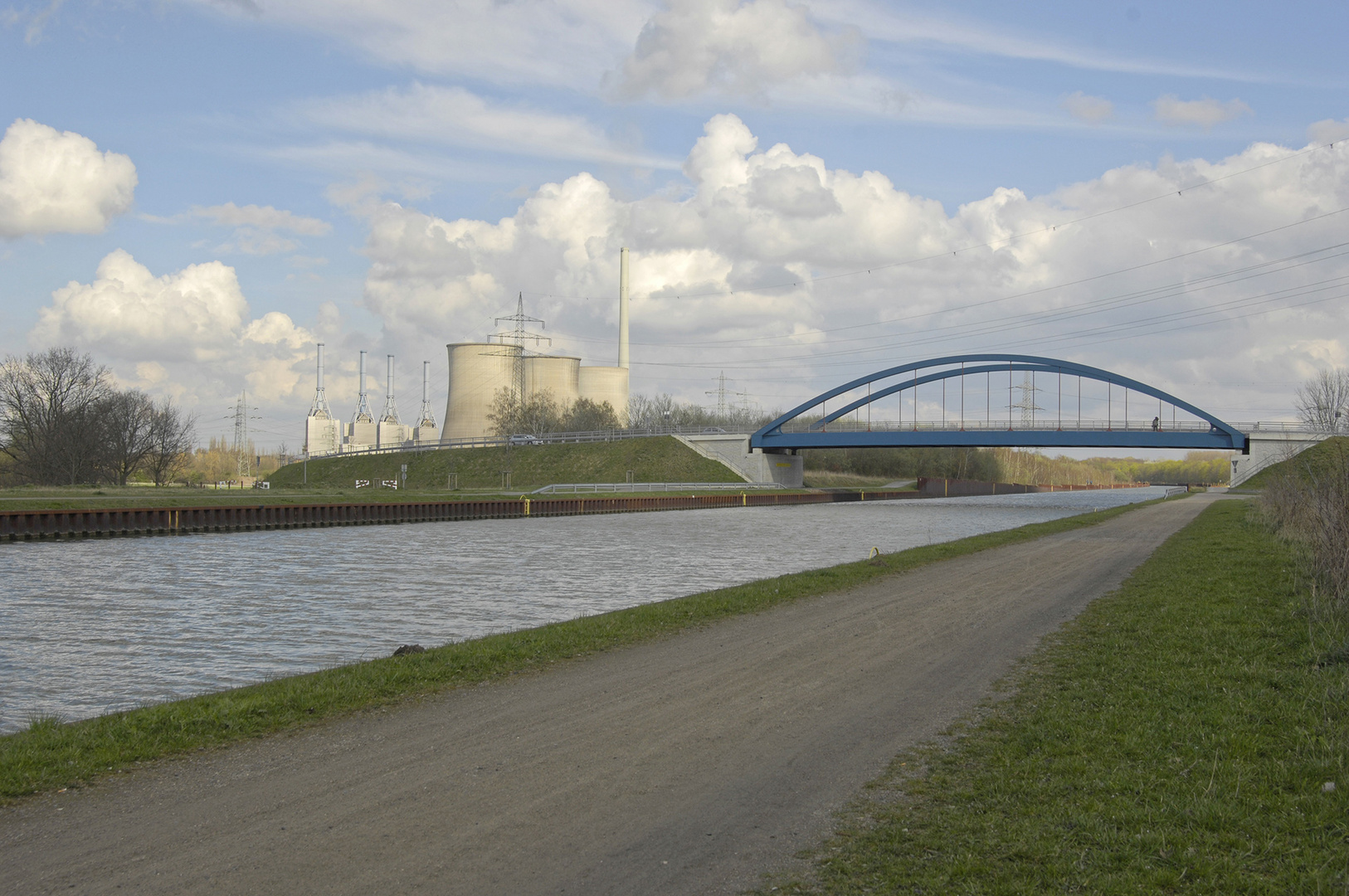 Neue Straßenbrücke am Hamm-Datteln-Kanal auf der Höhe von Werne-Stockum/Hamm-Sandbochum
