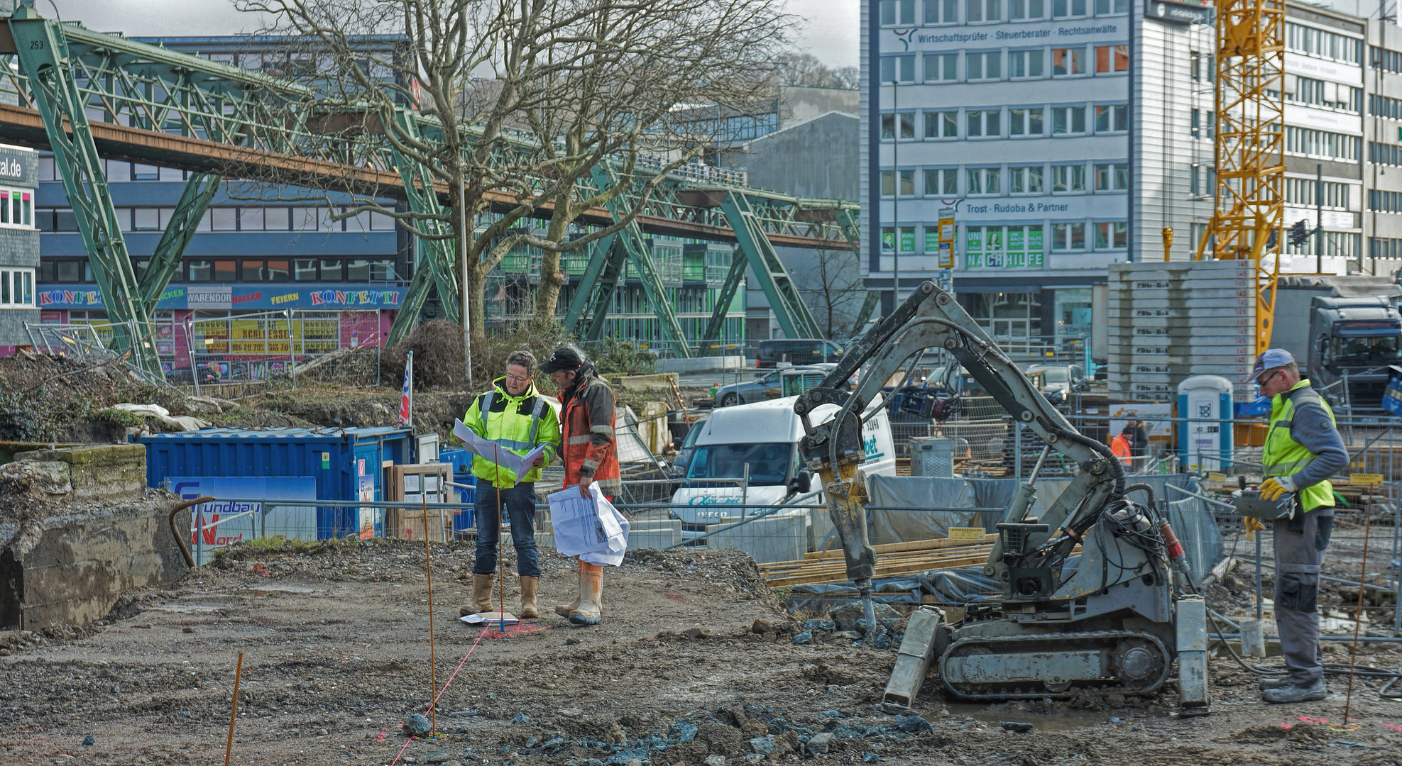 Neue Tapetenmuster für den Bahnhofsvorplatz