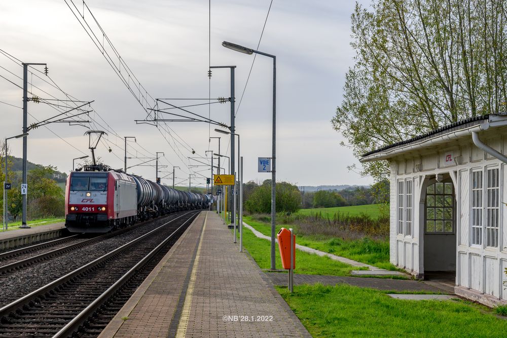 Neuen Sprit tanken fahren