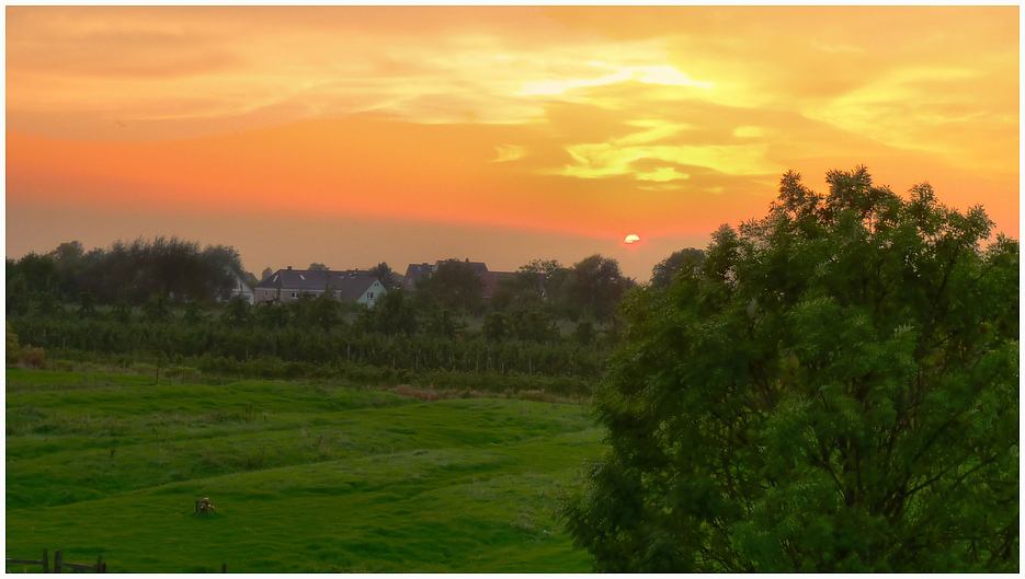 Neuenfelde bei Sonnenuntergang