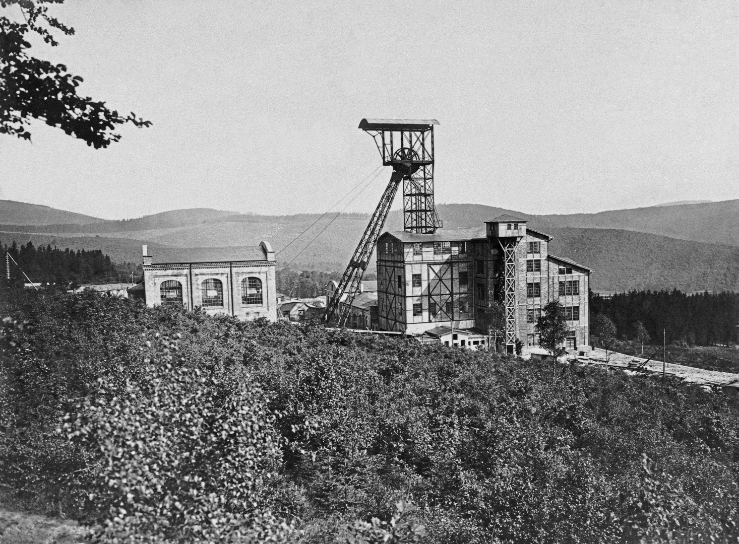 Neuer 660m tiefer Schacht der Grube Stahlberg in Müsen (Repro)