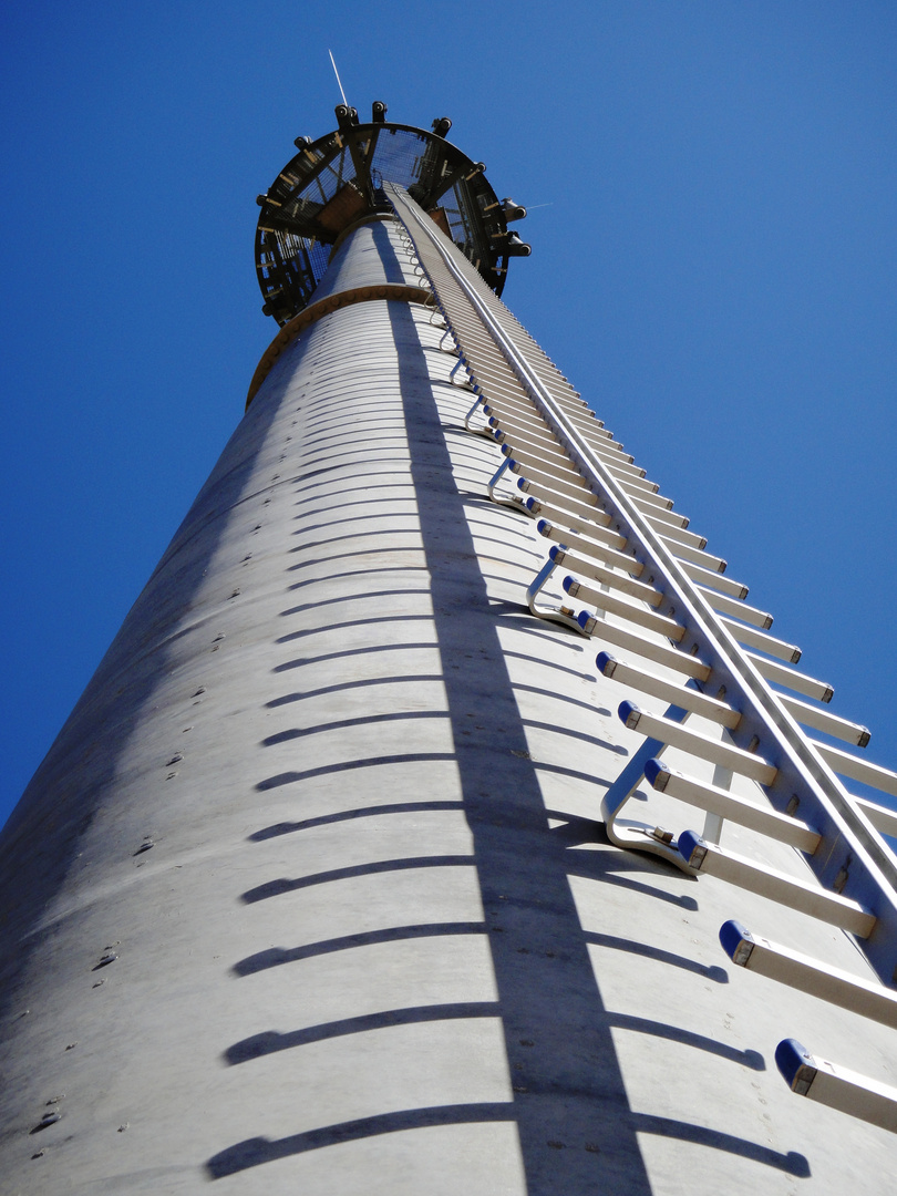 Neuer Antennenmast