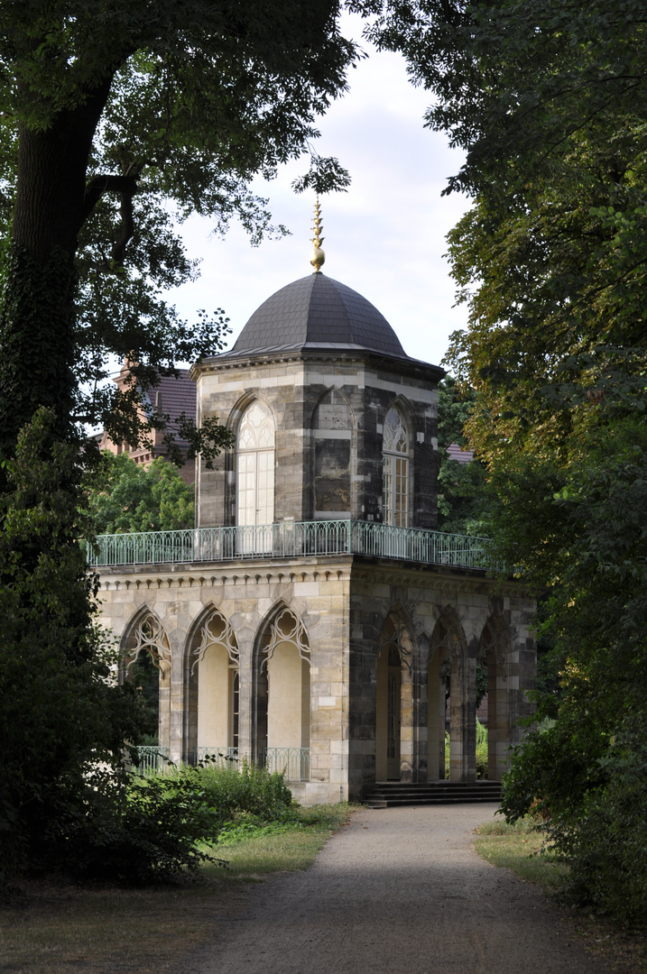 Neuer Garten Gotische Bibliothek Foto & Bild deutschland, europe