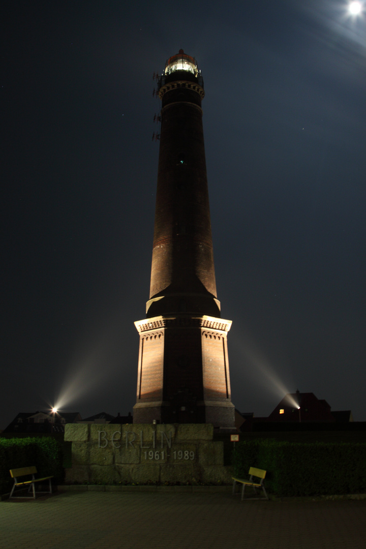 Neuer Leuchtturm Borkum bei Nacht