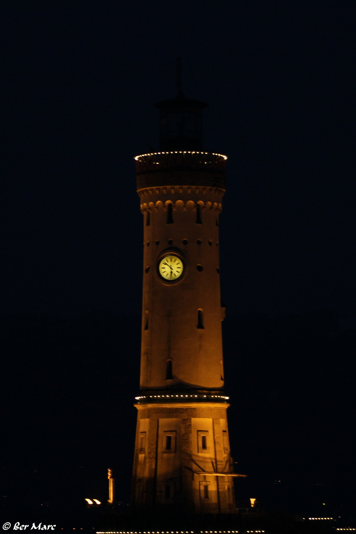 Neuer Leuchtturm (Lindau) am Abend