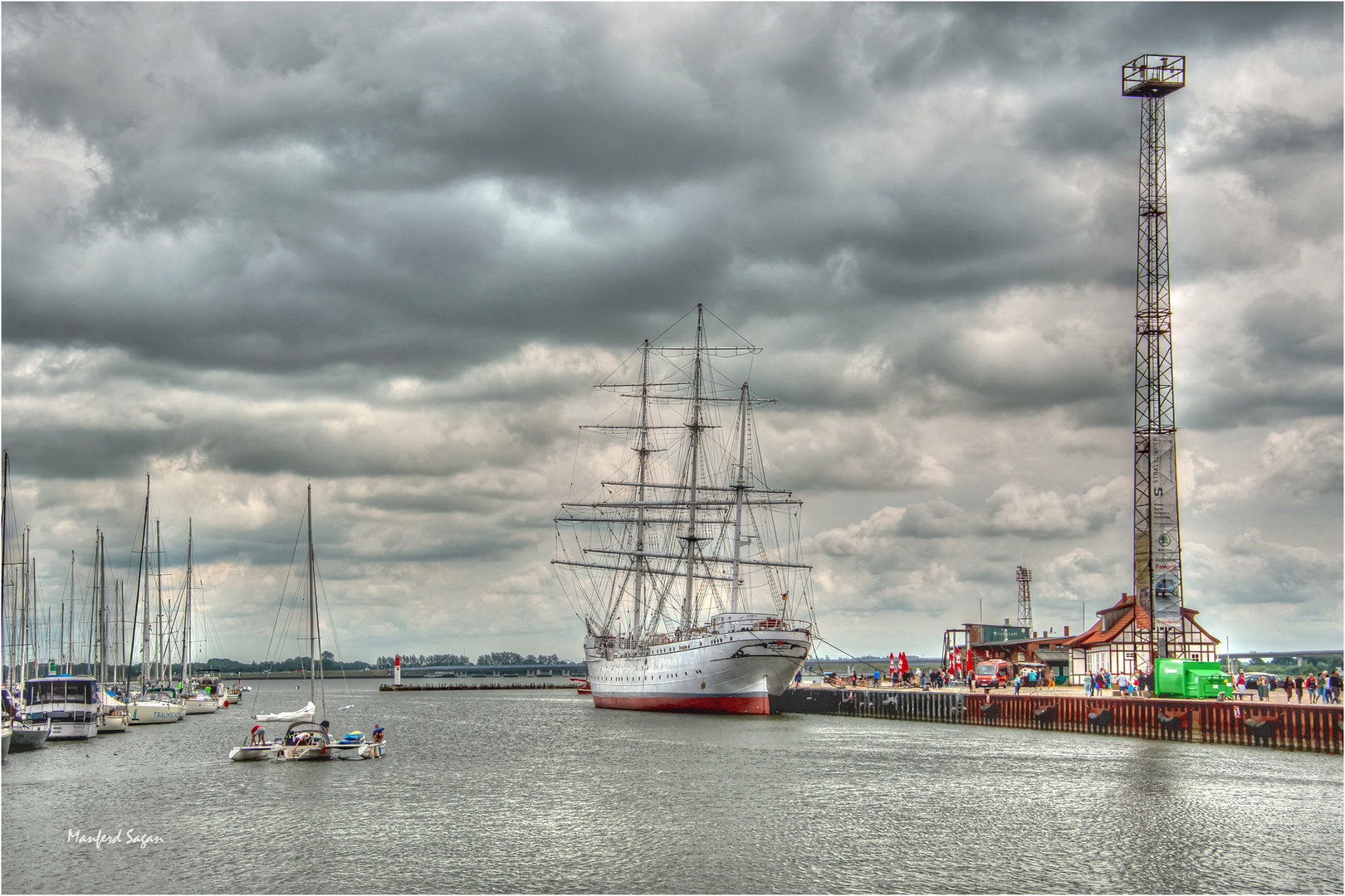 Neuer Liegeplatz für die "Gorch Fock1" auf der Stralsunder Hafeninsel