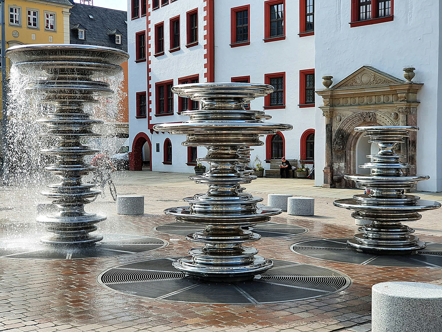 Neuer Marktbrunnen in Chemnitz (1) Foto & Bild architektur