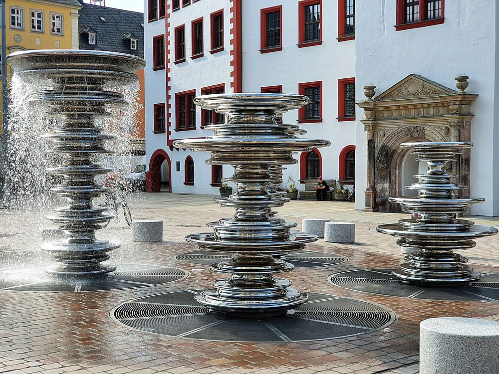 Neuer Marktbrunnen in Chemnitz (1) Foto & Bild architektur
