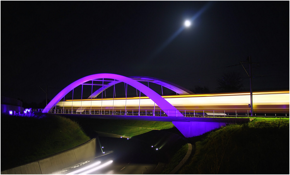 Neuer Versuch: Scharnhauser Park U7 Stadtbahn-Brücke