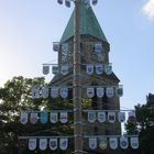 Neuer Wappenbaum in Kirchhellen vor St. Johannes d.T.