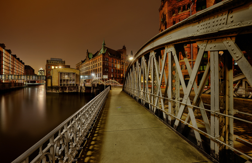 Neuerwegsbrücke..