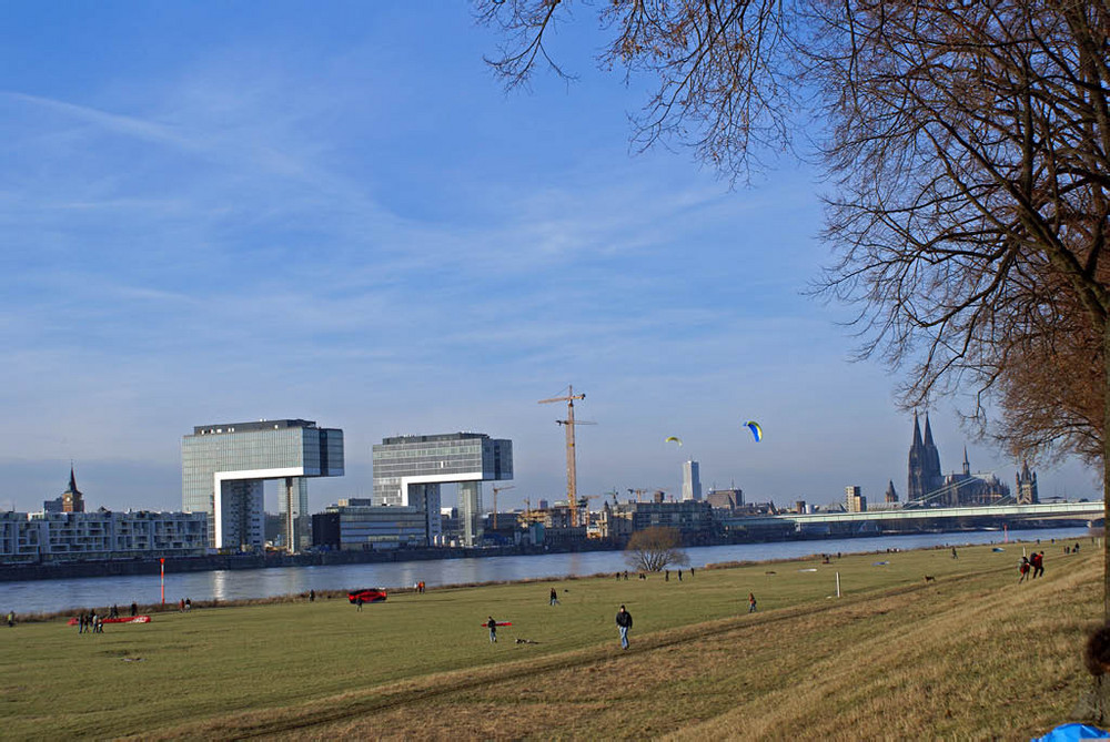 Neues Köln-Panorama Kranhäuser