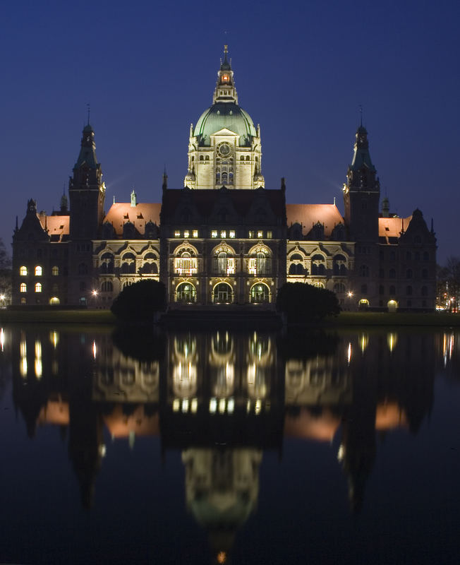 Neues Rathaus Hannover zur Blauen Stunde