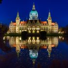 Neues Rathaus im Herbst