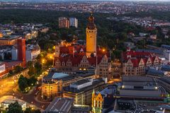 "Neues Rathaus" Leipzig zur "Blauen Stunde"