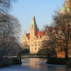 Neues Rathaus mit Brücke