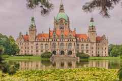 Neues Rathaus VII mit Maschteich - Hannover