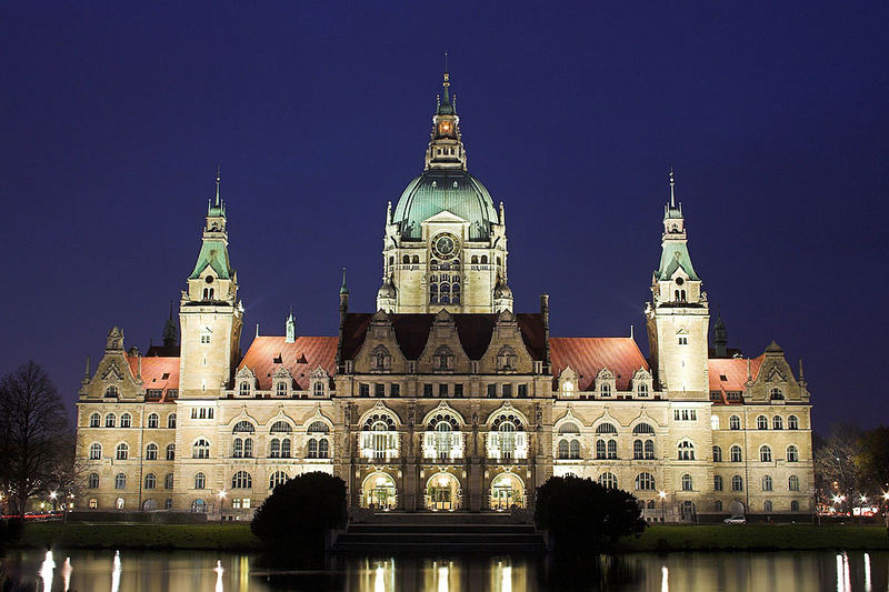 Neues Rathaus zur blauen Stunde