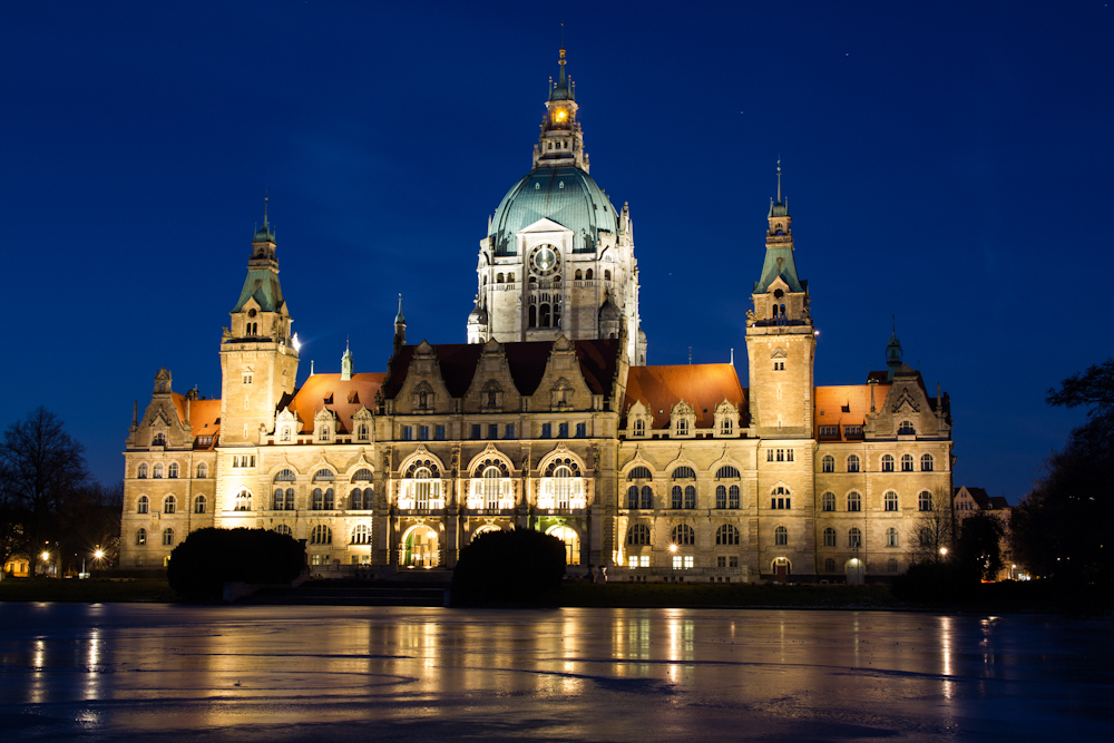 Neues Rathaus zur blauen Stunde