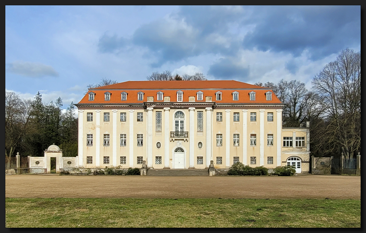 ...Neues Schloss...