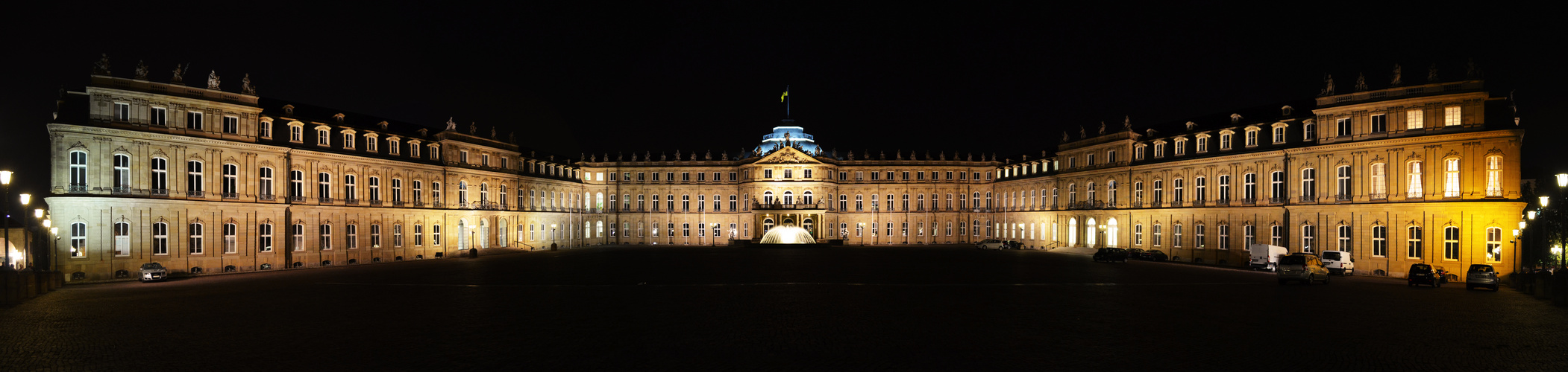 Neues Schloss bei Nacht