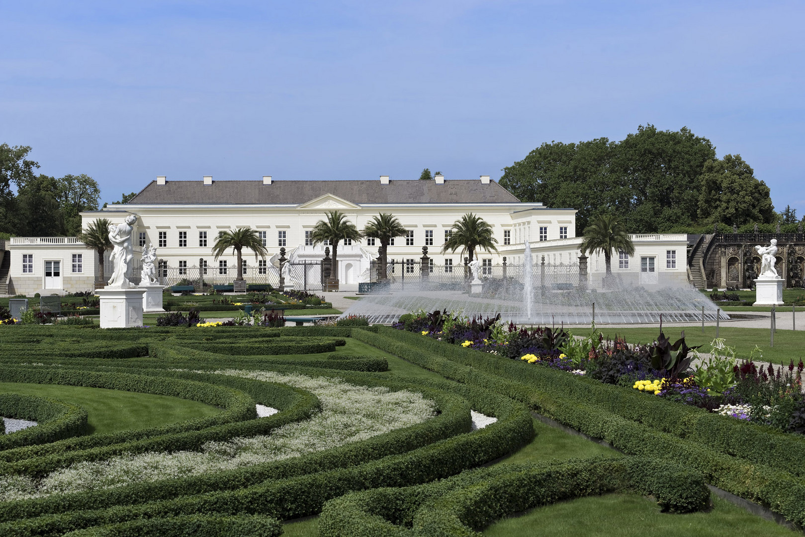 neues Schloss Herrenhäuser Gärten Hannover