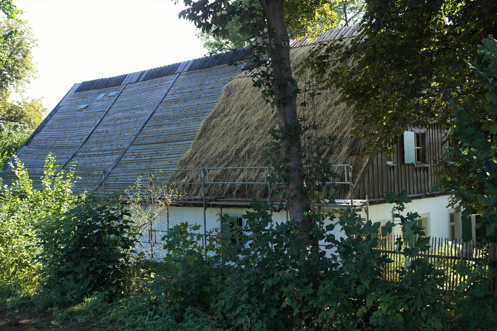 Neues Strohdach für das Wohnhaus Bauernhofmuseum Kleinlosnitz II