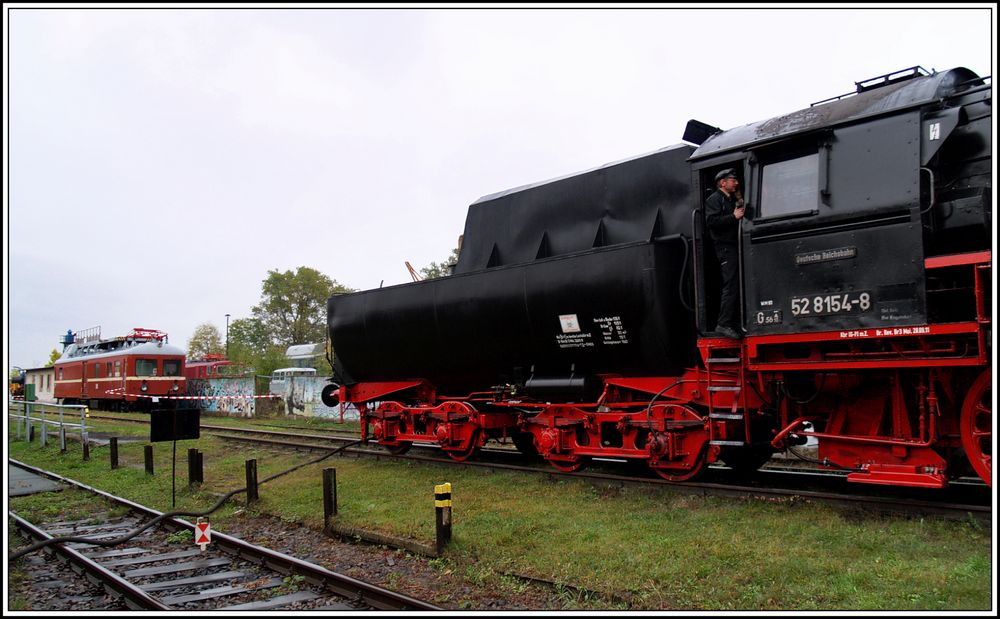 Neues vereinfachtes Schutzhaltesignal Sh 2a Foto & Bild eisenbahn