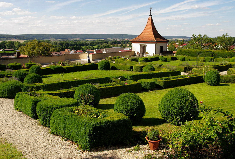 Neufra. Historischer Hängegarten Foto & Bild deutschland, europe