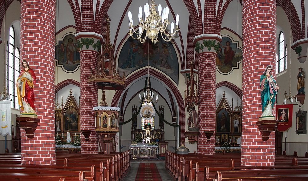 Neugotische Dorfkirche im Süden Polens 1