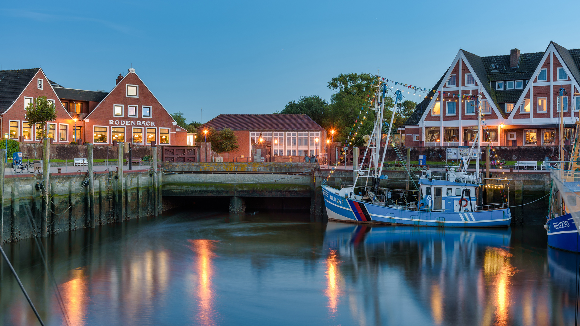 Neuharlingersiel am Abend