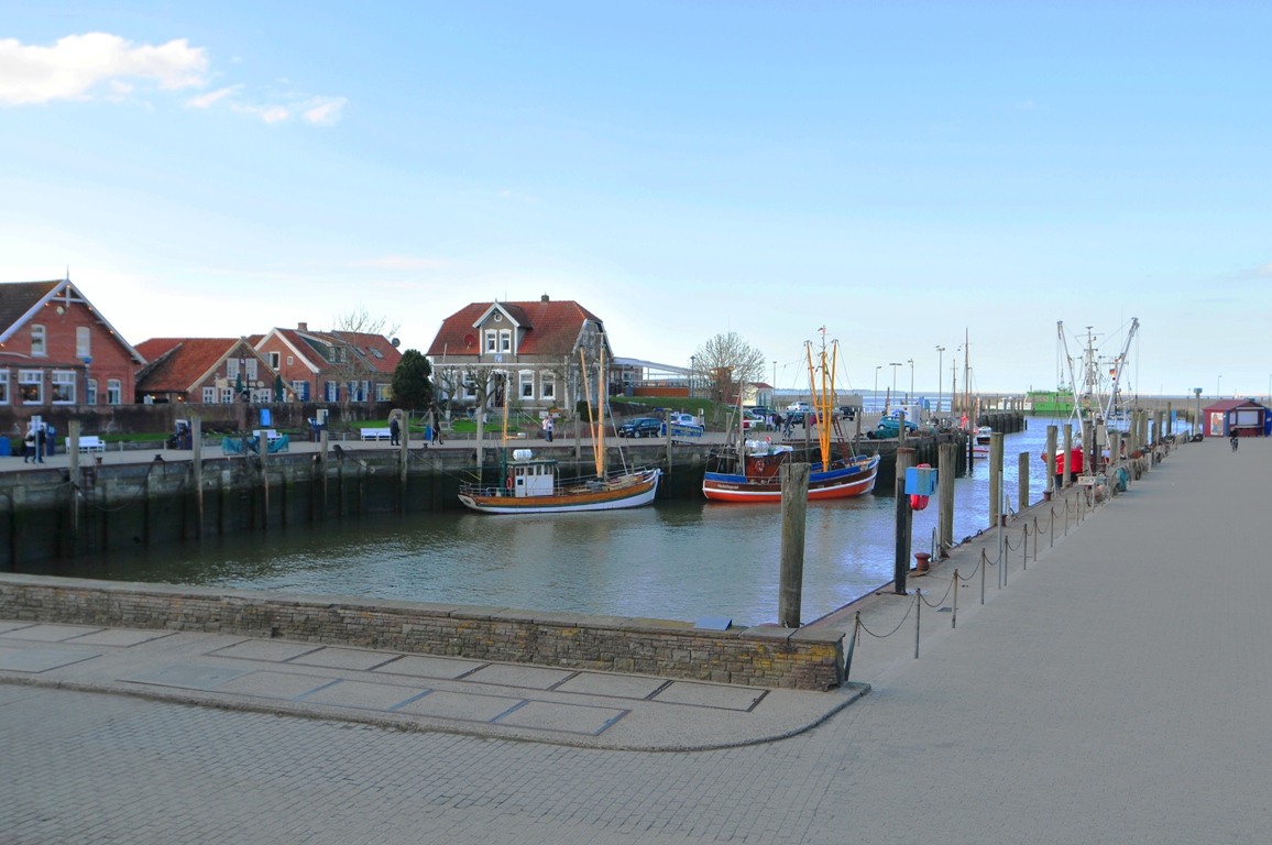 Neuharlingersiel, Hafen