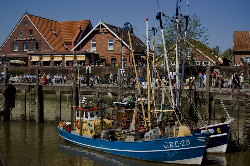 Neuharlingersiel Hafen