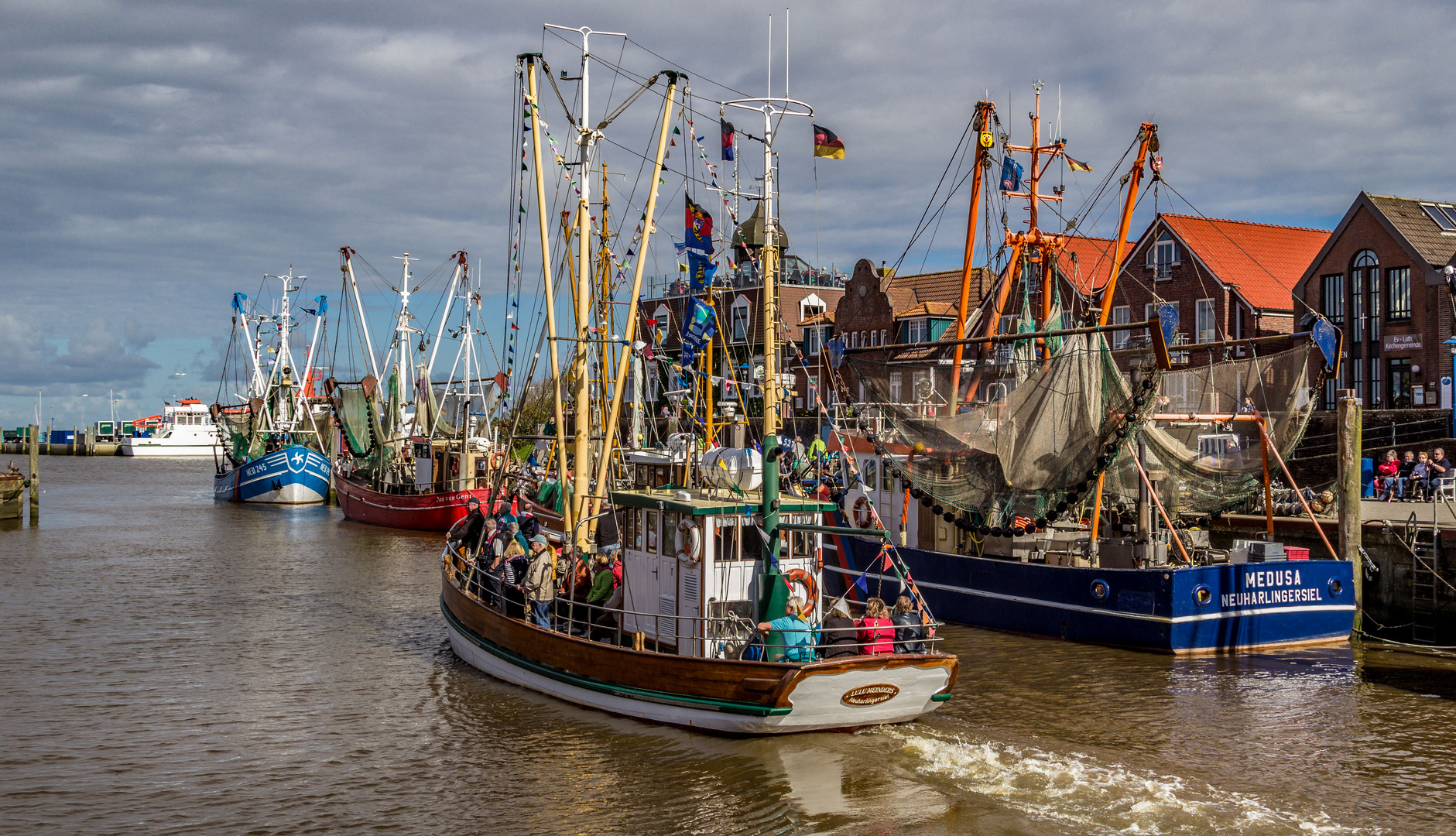 Neuharlingersiel/Hafenfest 2015