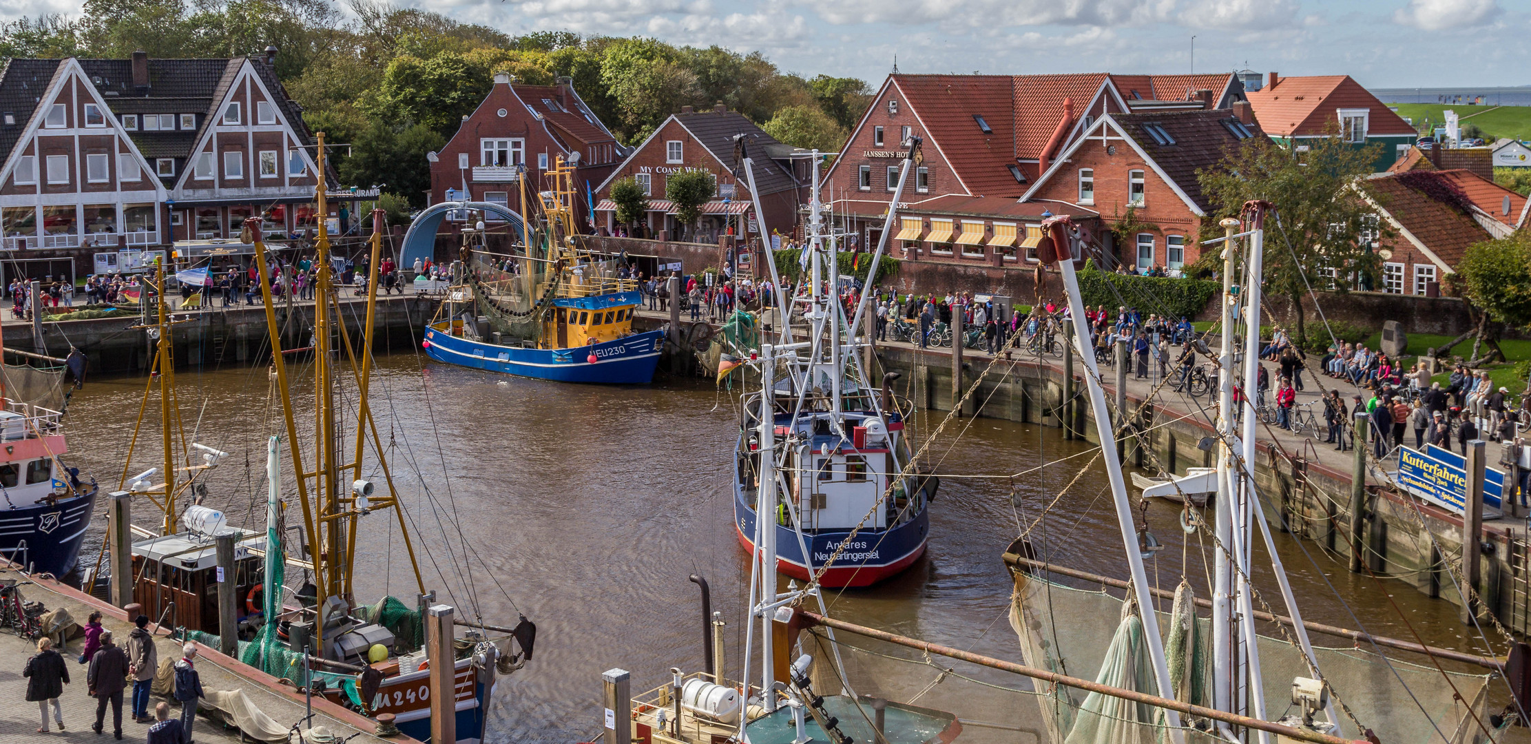 Neuharlingersiel/Hafenfest