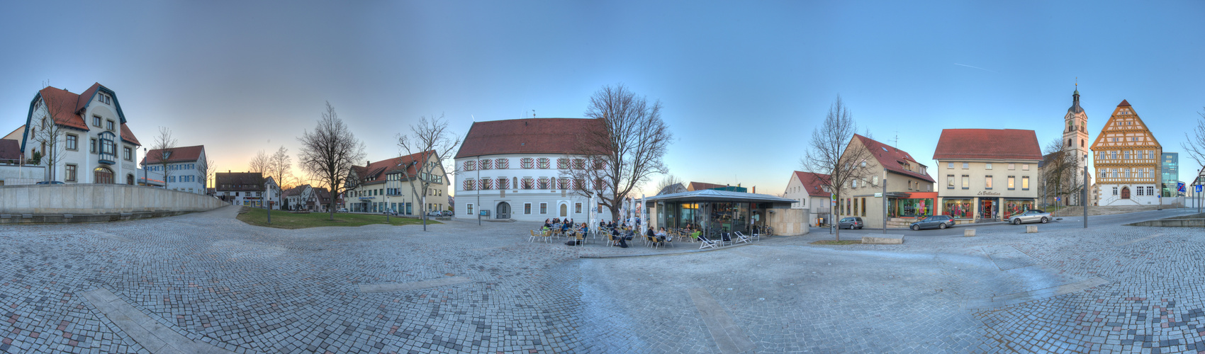 Neuhausen Panorama am Schloßplatz