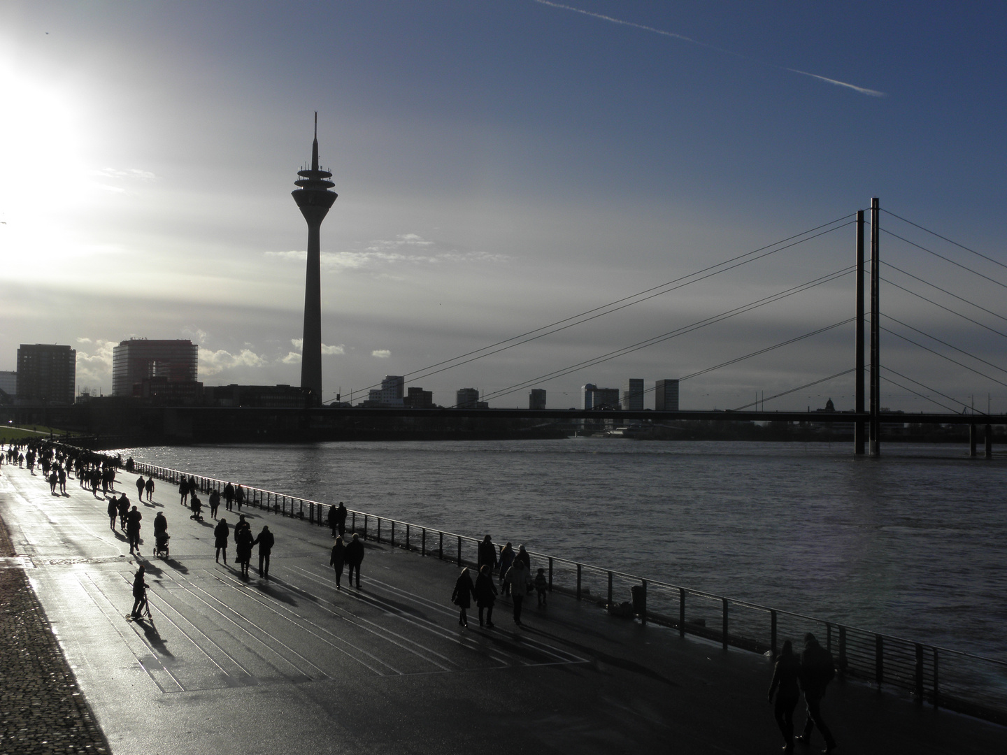 Neujahr am Rhein in Düsseldorf