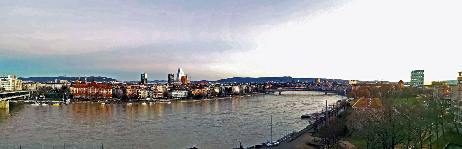 Neujahrsabend am Rhein