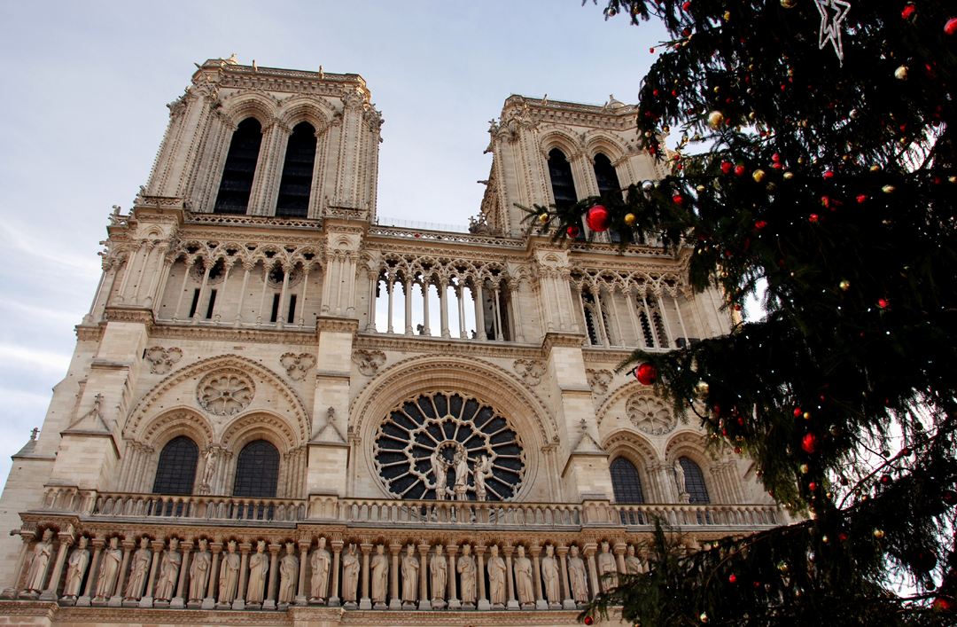 Neujahrsgrüße von der "lieben Frau" Notre Dame de Paris