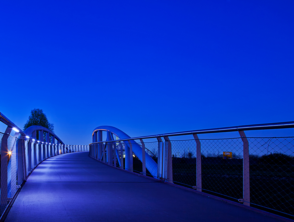 Neulandbrücke...