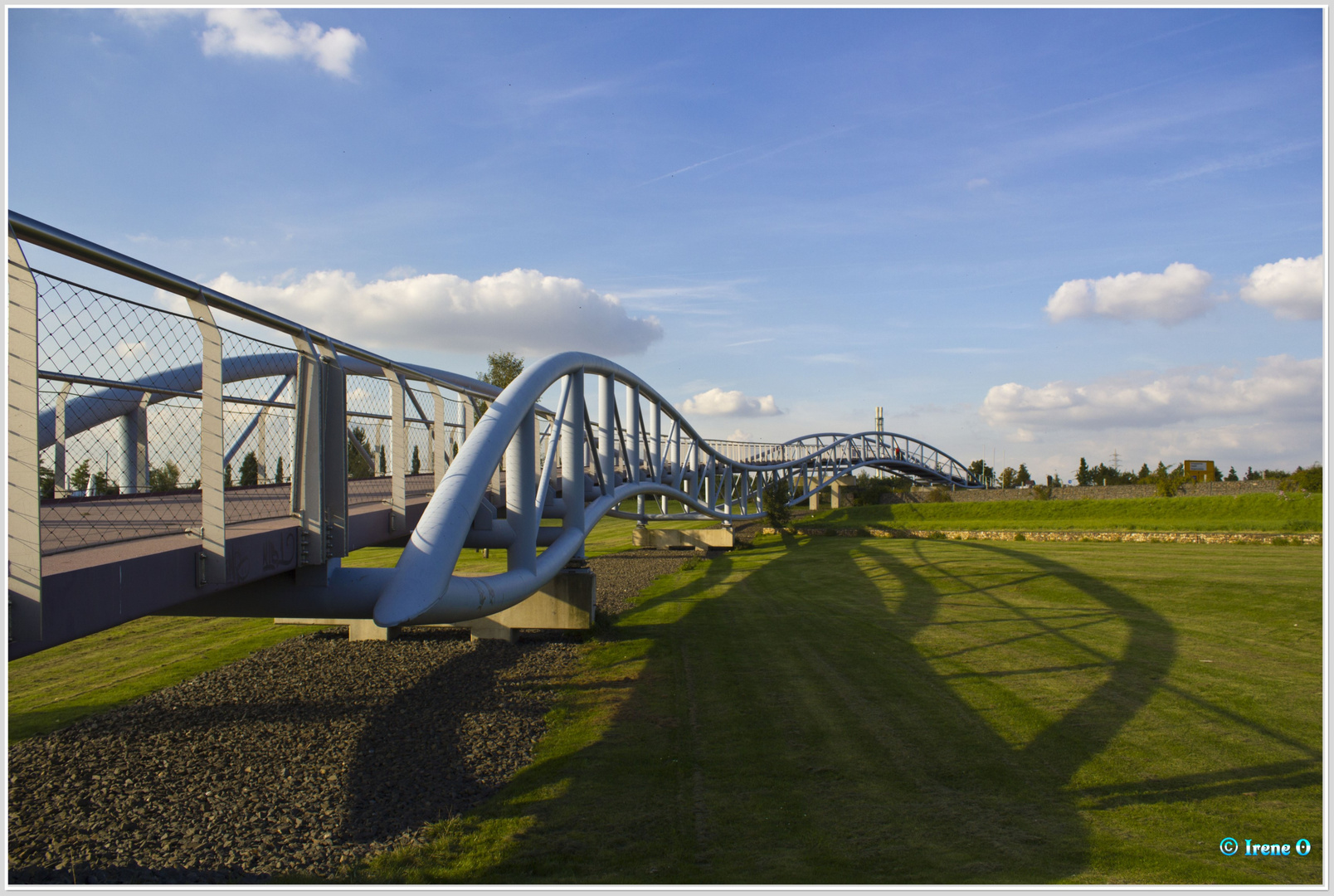 Neulandbrücke - Sicht vom Rhein