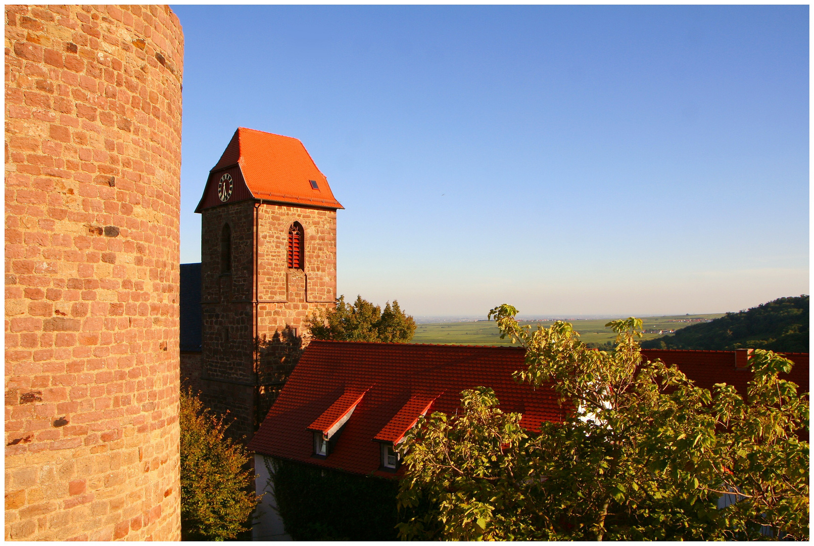 Neuleiningen im Abendlicht