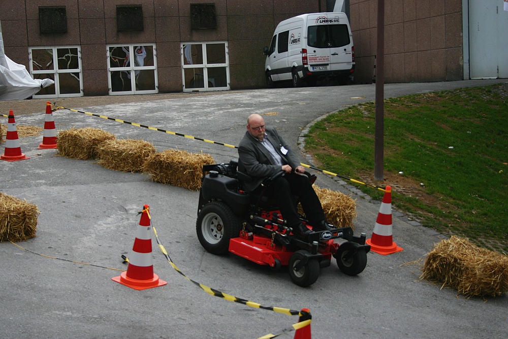 Neulich, auf der Messe... (II)