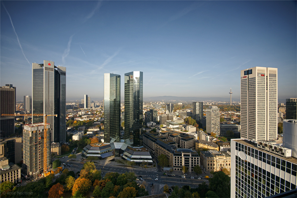 Neulich über Frankfurts Dächern ... (II)