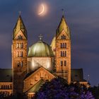 Neumond am Speyerer Dom