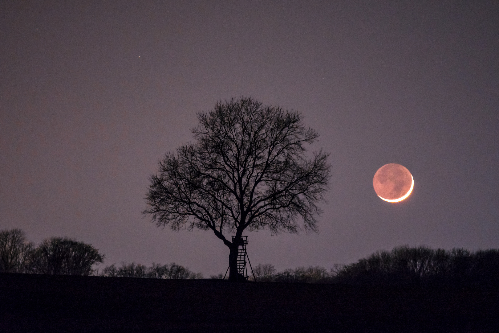 Neumond im März