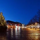 Neumünster am Dezemberabend vor Weihnachten